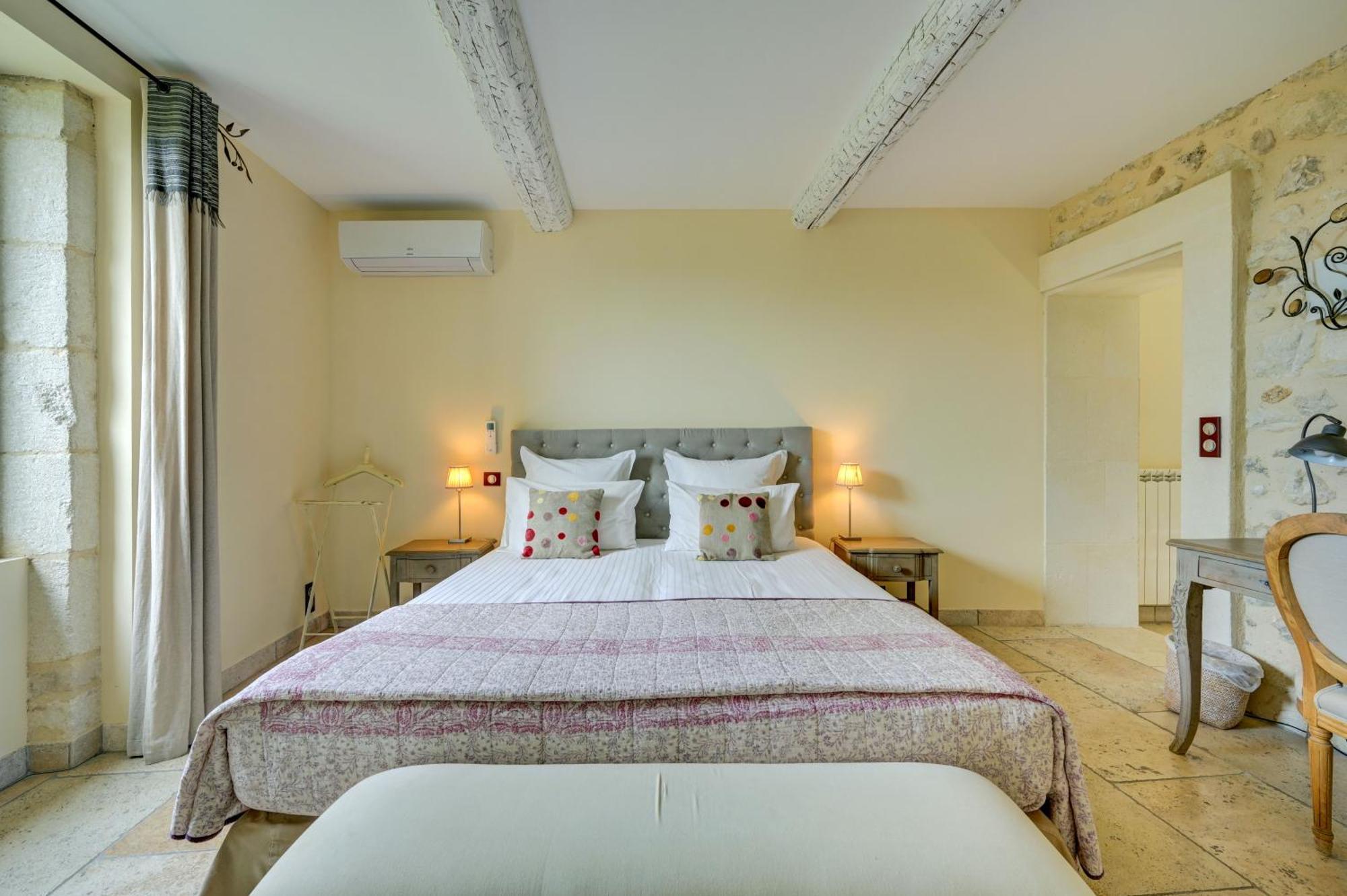 La Belle Vie Hotell Saint-Hilaire-dʼOzilhan Eksteriør bilde