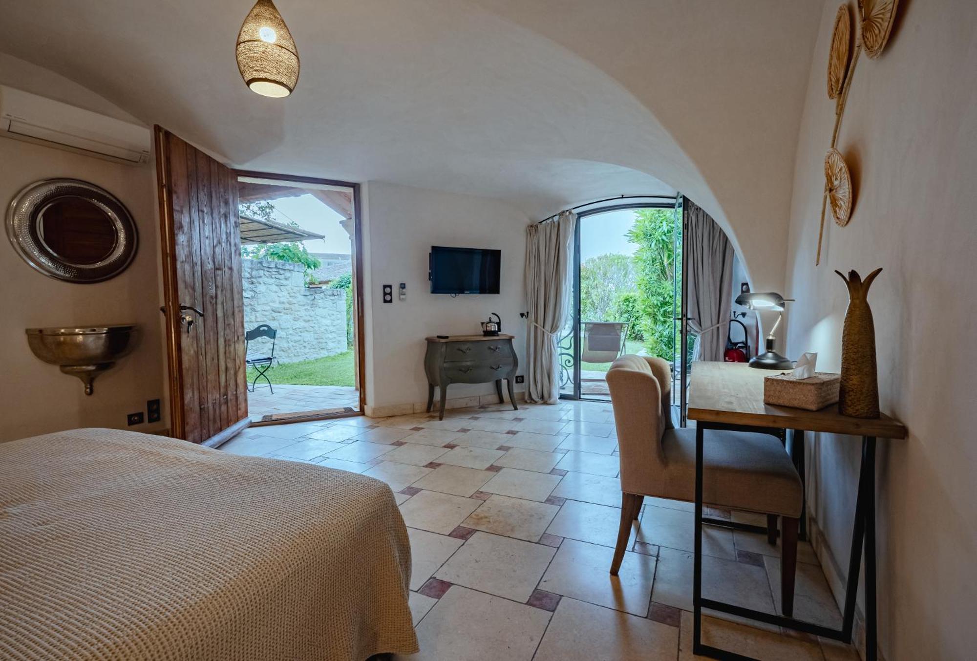 La Belle Vie Hotell Saint-Hilaire-dʼOzilhan Eksteriør bilde